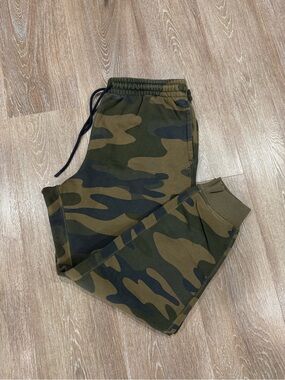 DSG Tan and Olive Camo Jogger Sweatpants